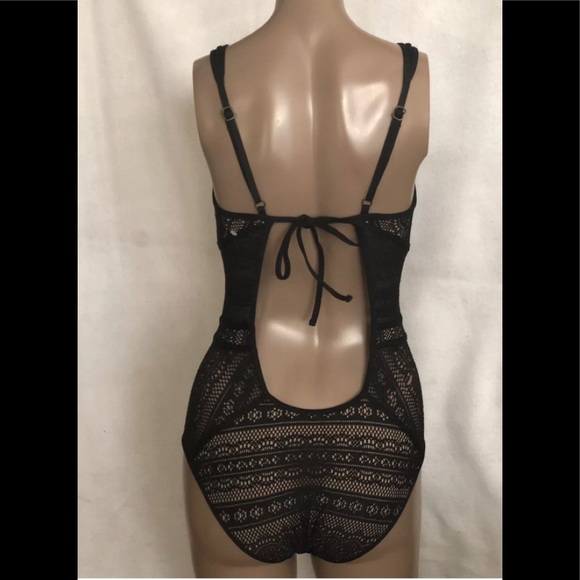 🔺SOLD🔺Becca Show & Tell Crochet Plunge Swimsuit - Picture 2 of 2